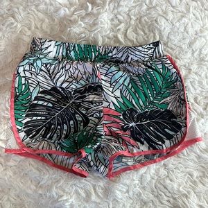 ideology, girls, athletic shorts, size medium. excellent used condition